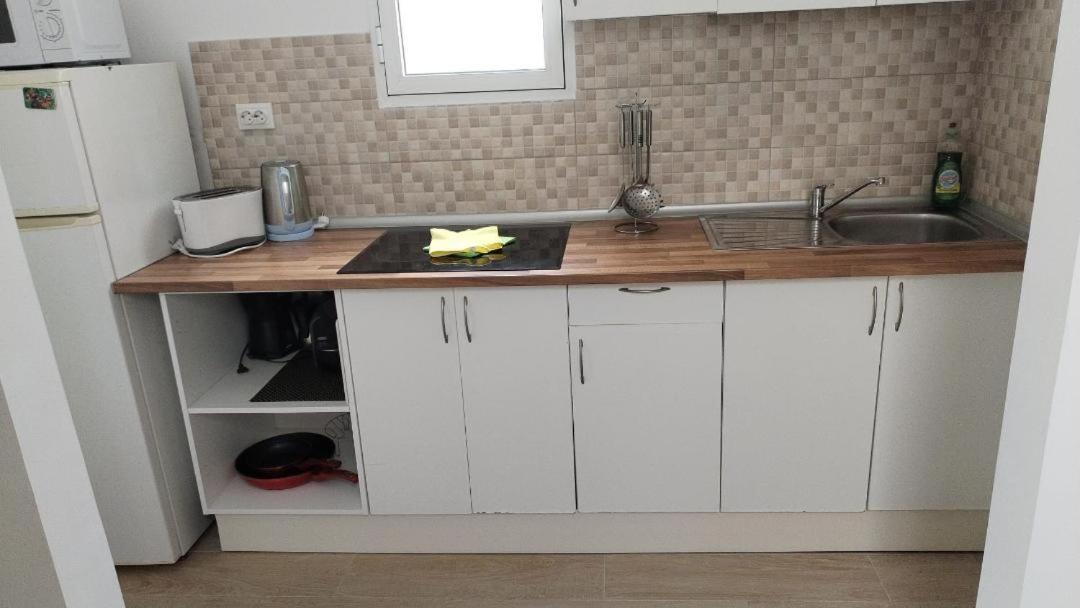 Apartamento Sol A Free Parking Air Conditioning Vecindario  Esterno foto
